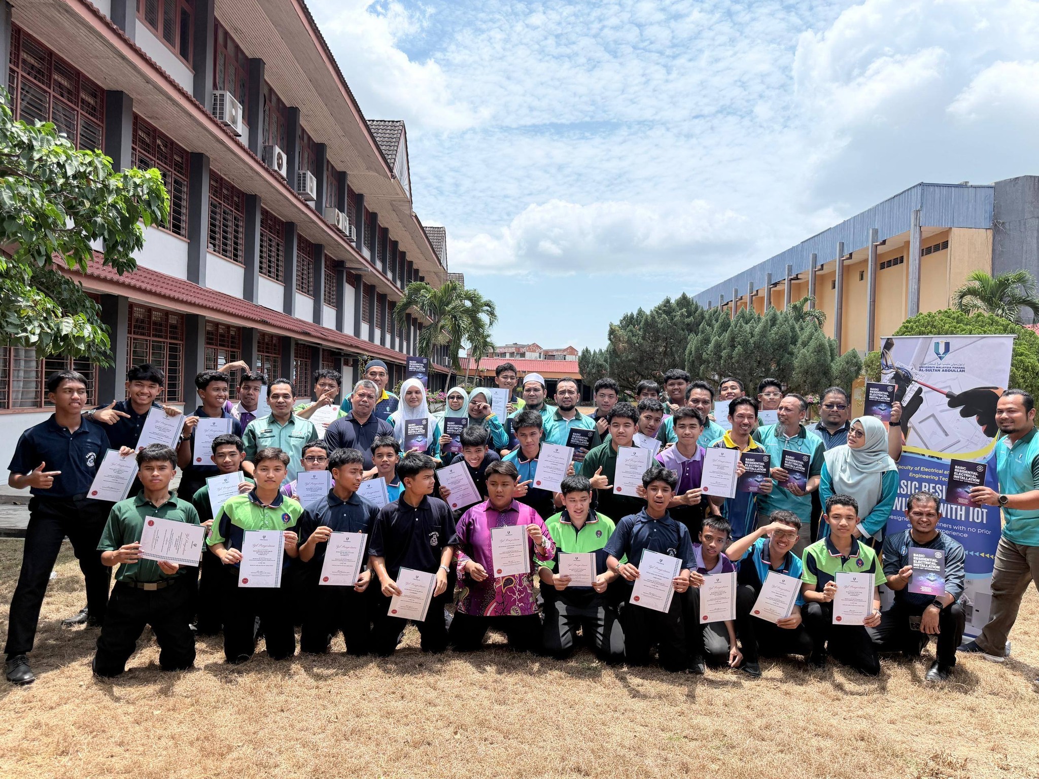 Program CSR: Latihan Asas Elektrik &amp; Pendawaian Beserta IoT